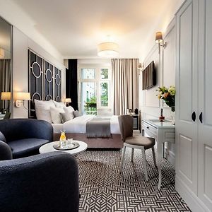 Amber Design Residence